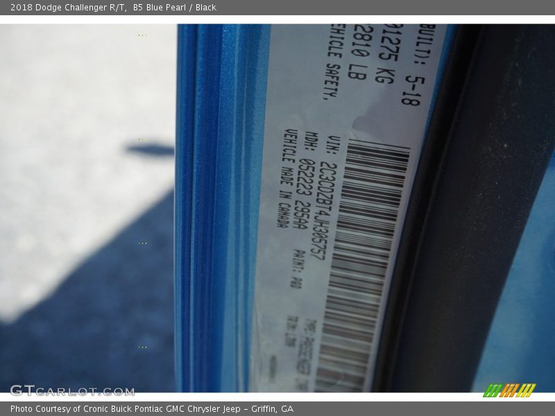 B5 Blue Pearl / Black 2018 Dodge Challenger R/T