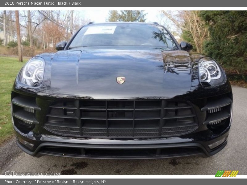 Black / Black 2018 Porsche Macan Turbo