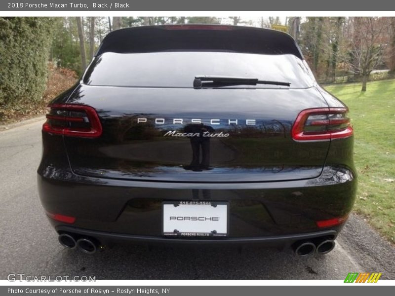 Black / Black 2018 Porsche Macan Turbo