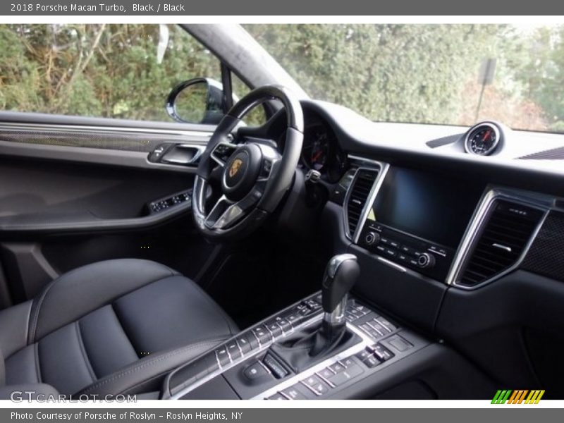 Black / Black 2018 Porsche Macan Turbo