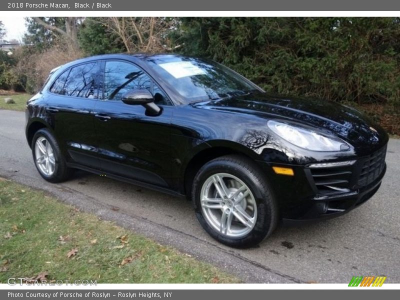 Black / Black 2018 Porsche Macan