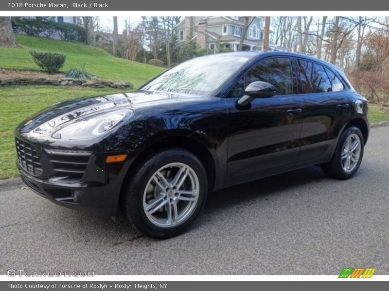 Black / Black 2018 Porsche Macan