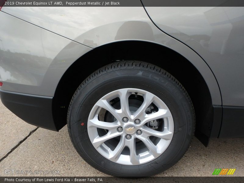 Pepperdust Metallic / Jet Black 2019 Chevrolet Equinox LT AWD