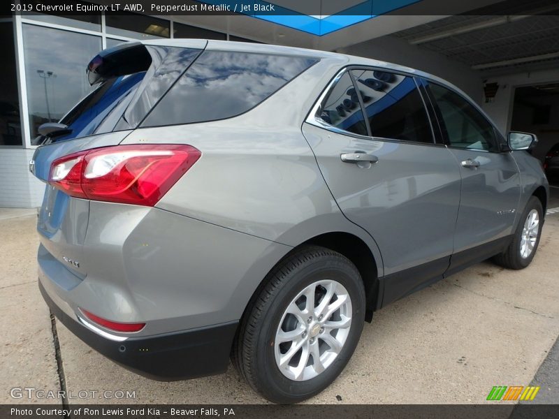 Pepperdust Metallic / Jet Black 2019 Chevrolet Equinox LT AWD