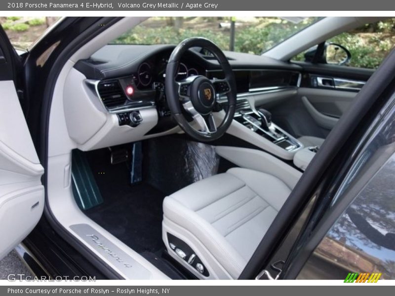 Front Seat of 2018 Panamera 4 E-Hybrid