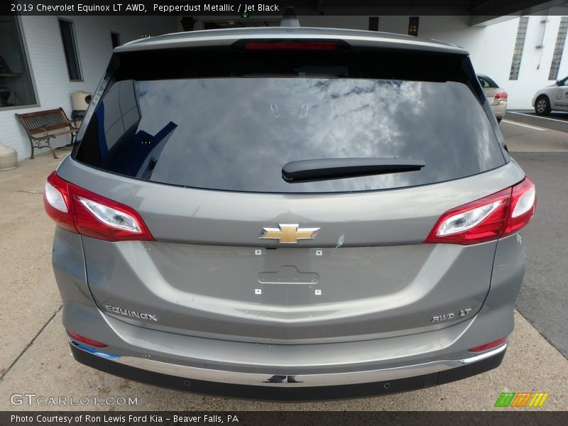 Pepperdust Metallic / Jet Black 2019 Chevrolet Equinox LT AWD