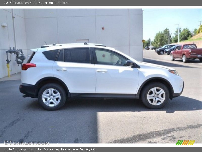 Super White / Black 2015 Toyota RAV4 LE