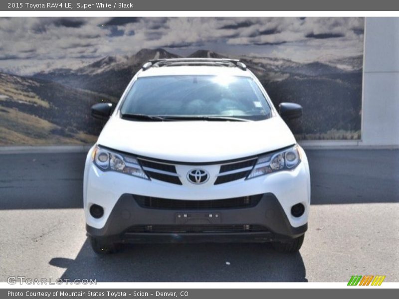 Super White / Black 2015 Toyota RAV4 LE