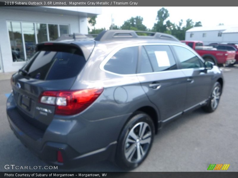 Magnetite Gray Metallic / Titanium Gray 2018 Subaru Outback 3.6R Limited