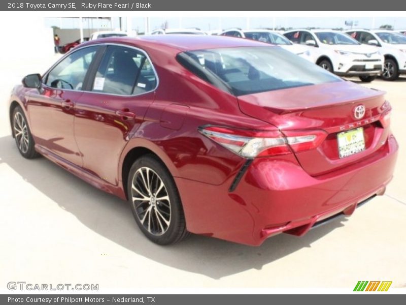 Ruby Flare Pearl / Black 2018 Toyota Camry SE