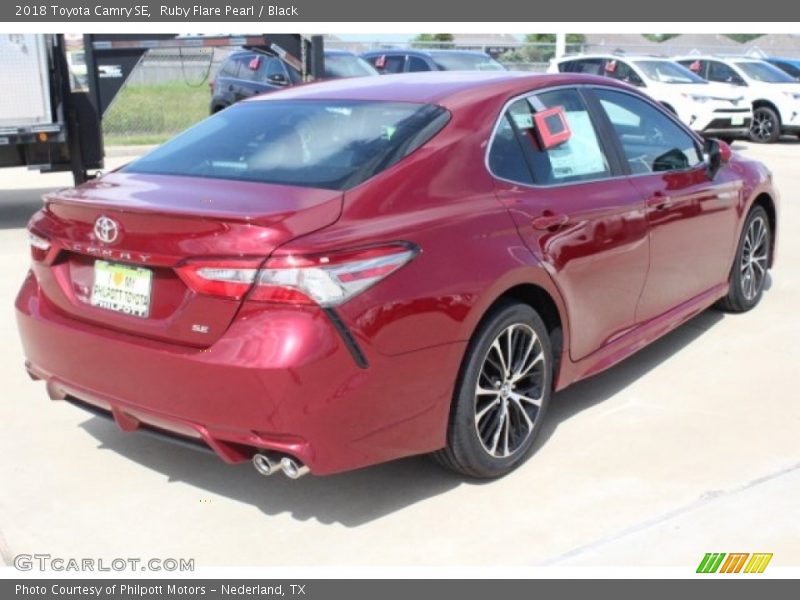 Ruby Flare Pearl / Black 2018 Toyota Camry SE