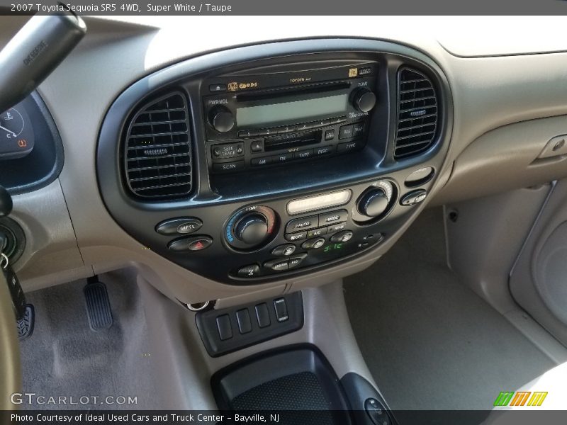 Super White / Taupe 2007 Toyota Sequoia SR5 4WD