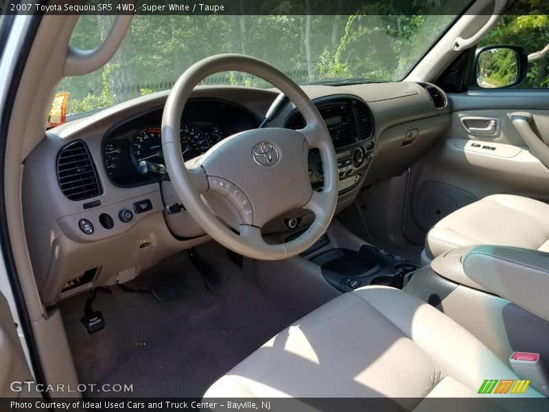 Super White / Taupe 2007 Toyota Sequoia SR5 4WD