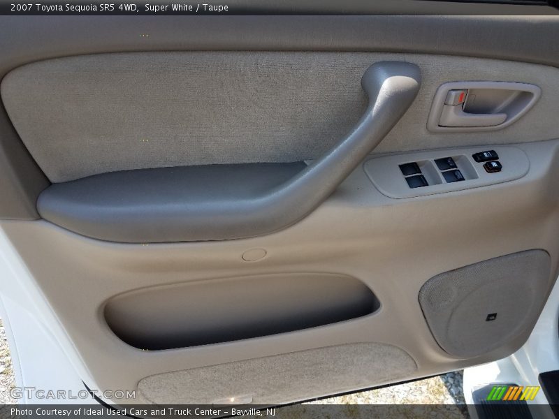 Super White / Taupe 2007 Toyota Sequoia SR5 4WD