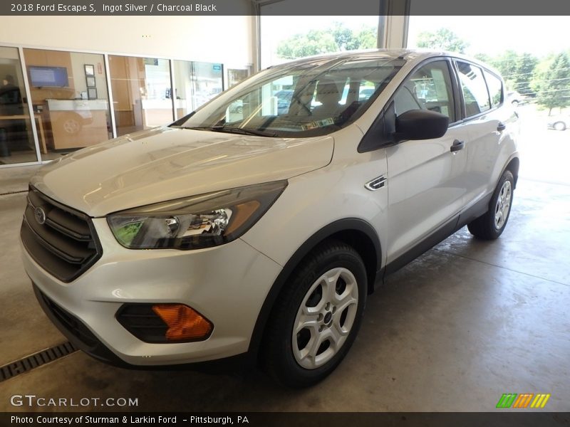 Ingot Silver / Charcoal Black 2018 Ford Escape S