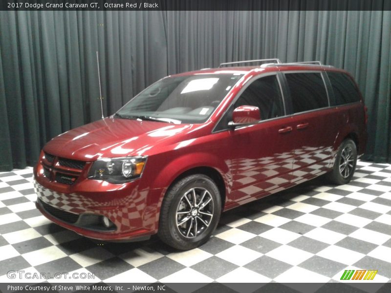 Octane Red / Black 2017 Dodge Grand Caravan GT