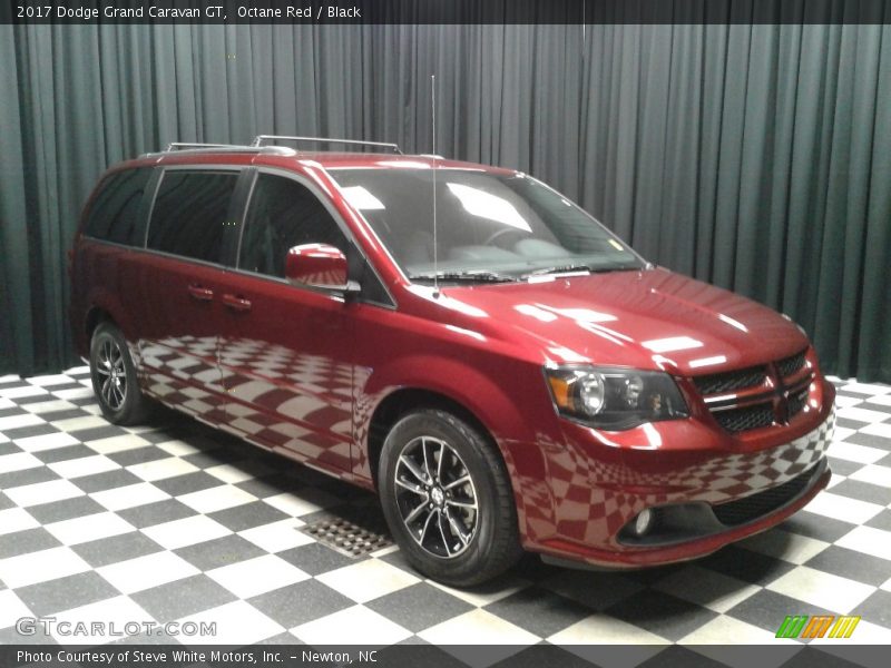 Octane Red / Black 2017 Dodge Grand Caravan GT