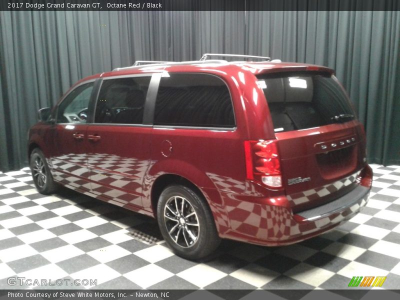 Octane Red / Black 2017 Dodge Grand Caravan GT