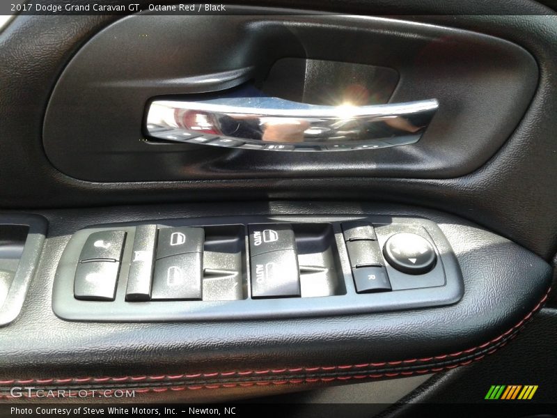 Octane Red / Black 2017 Dodge Grand Caravan GT