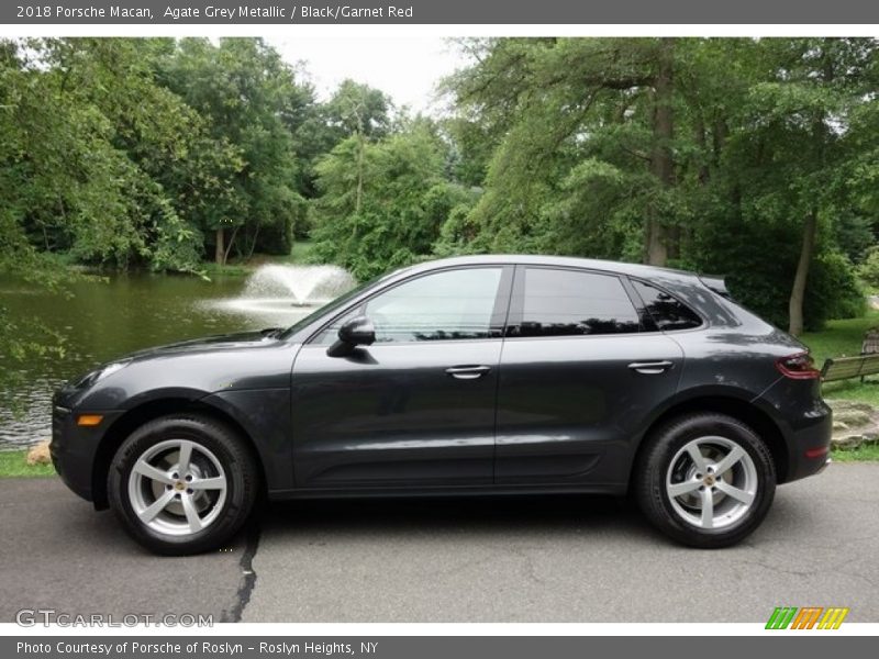 Agate Grey Metallic / Black/Garnet Red 2018 Porsche Macan