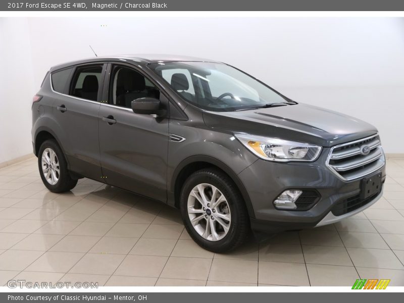 Magnetic / Charcoal Black 2017 Ford Escape SE 4WD