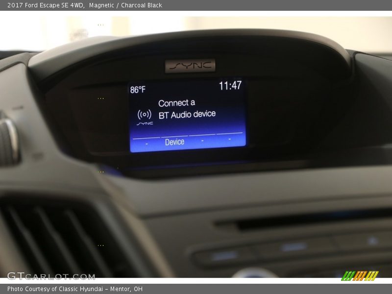 Magnetic / Charcoal Black 2017 Ford Escape SE 4WD