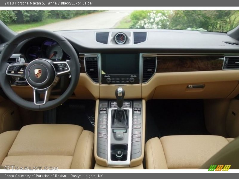White / Black/Luxor Beige 2018 Porsche Macan S