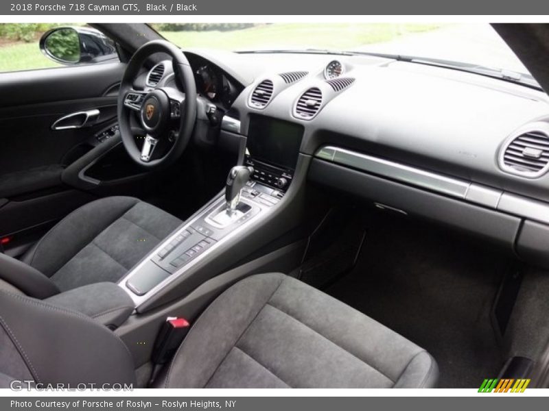 Dashboard of 2018 718 Cayman GTS