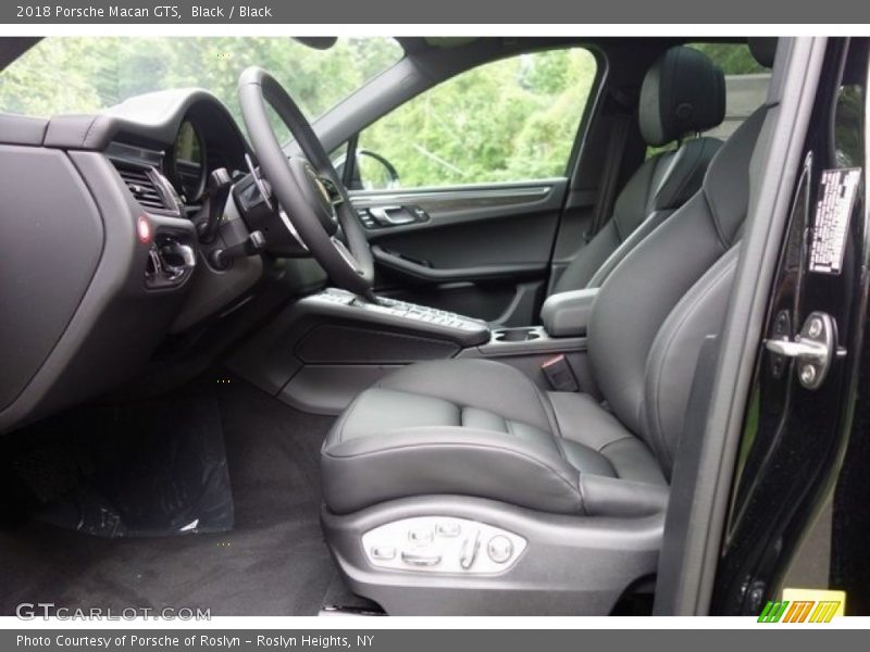 Front Seat of 2018 Macan GTS