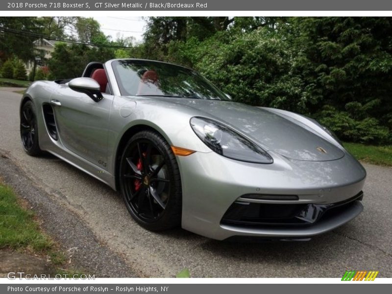 Front 3/4 View of 2018 718 Boxster S