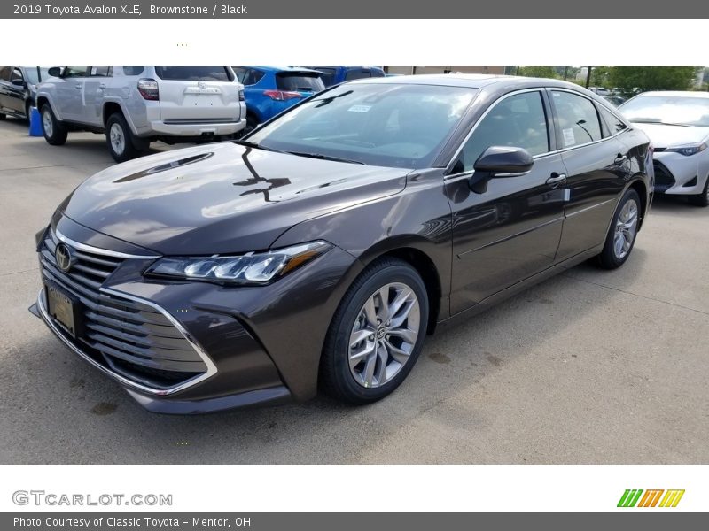 Brownstone / Black 2019 Toyota Avalon XLE