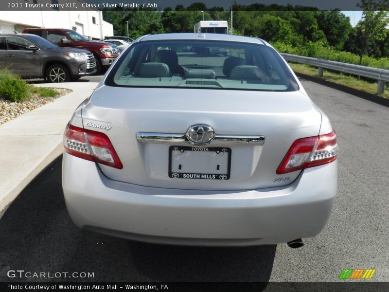 Classic Silver Metallic / Ash 2011 Toyota Camry XLE