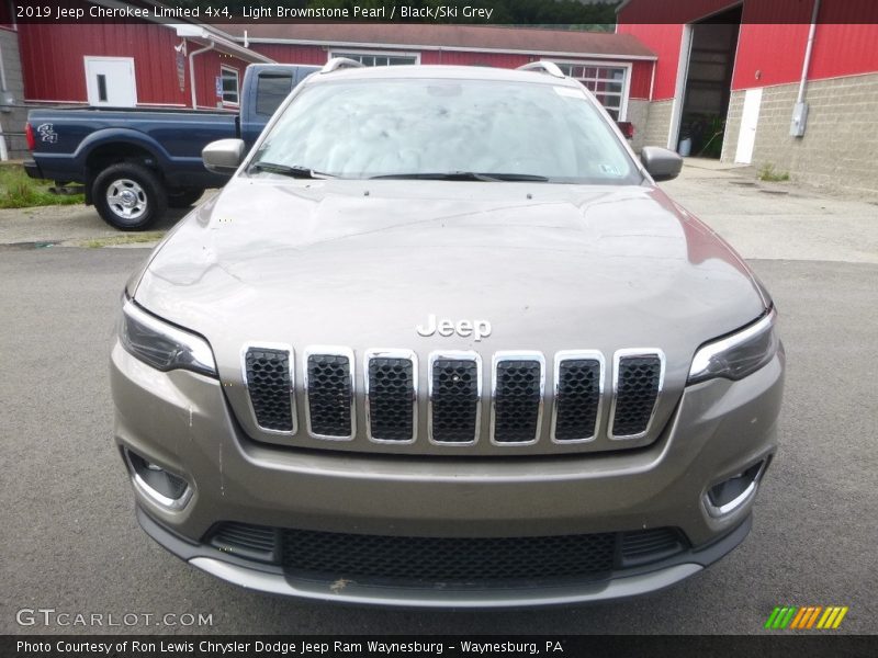 Light Brownstone Pearl / Black/Ski Grey 2019 Jeep Cherokee Limited 4x4