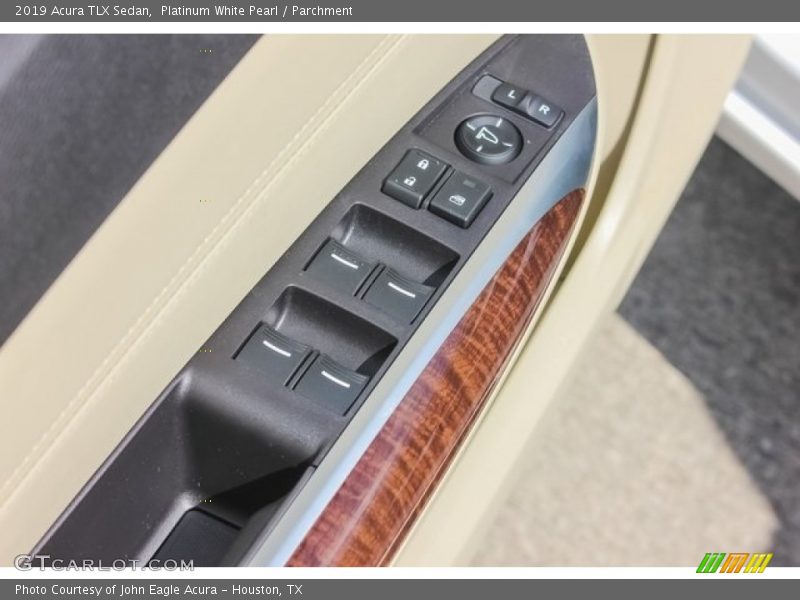 Platinum White Pearl / Parchment 2019 Acura TLX Sedan