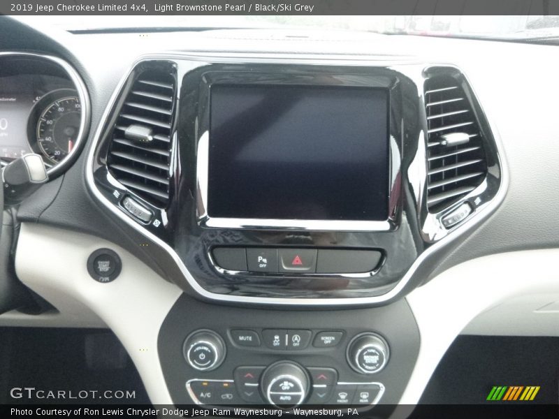 Light Brownstone Pearl / Black/Ski Grey 2019 Jeep Cherokee Limited 4x4