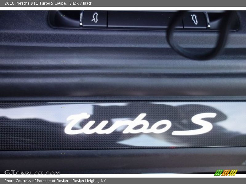 2018 911 Turbo S Coupe Logo