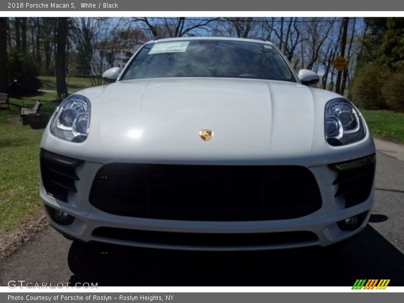 White / Black 2018 Porsche Macan S