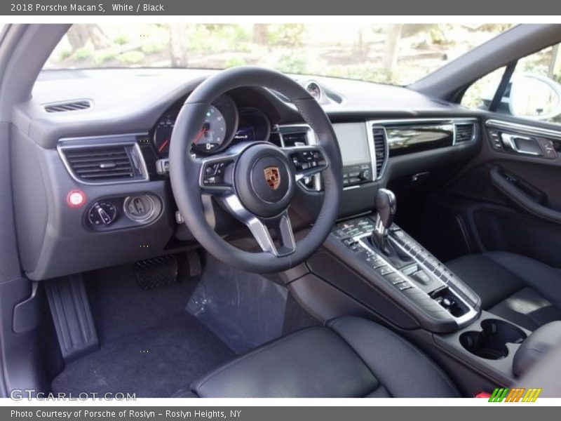 White / Black 2018 Porsche Macan S