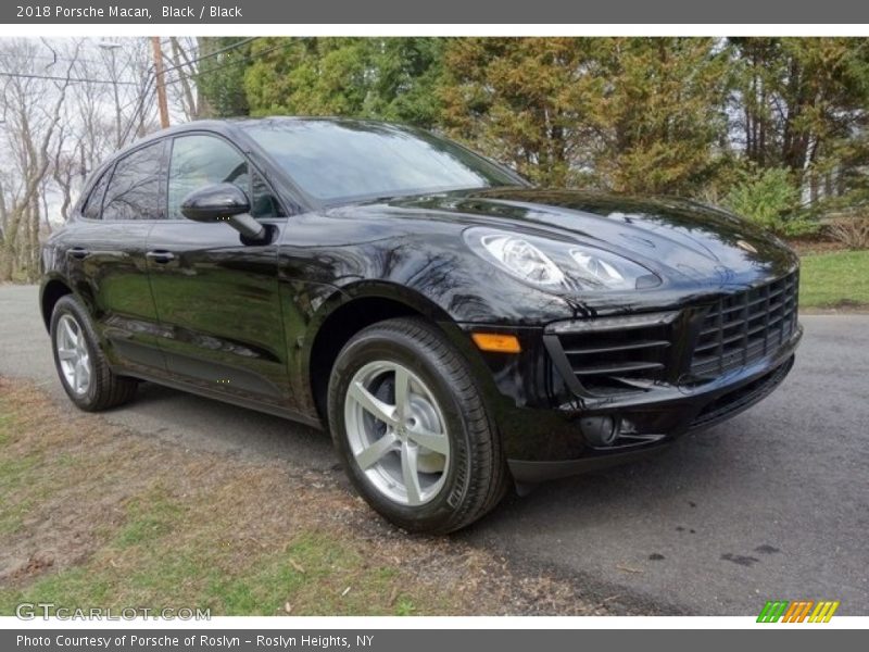 Black / Black 2018 Porsche Macan