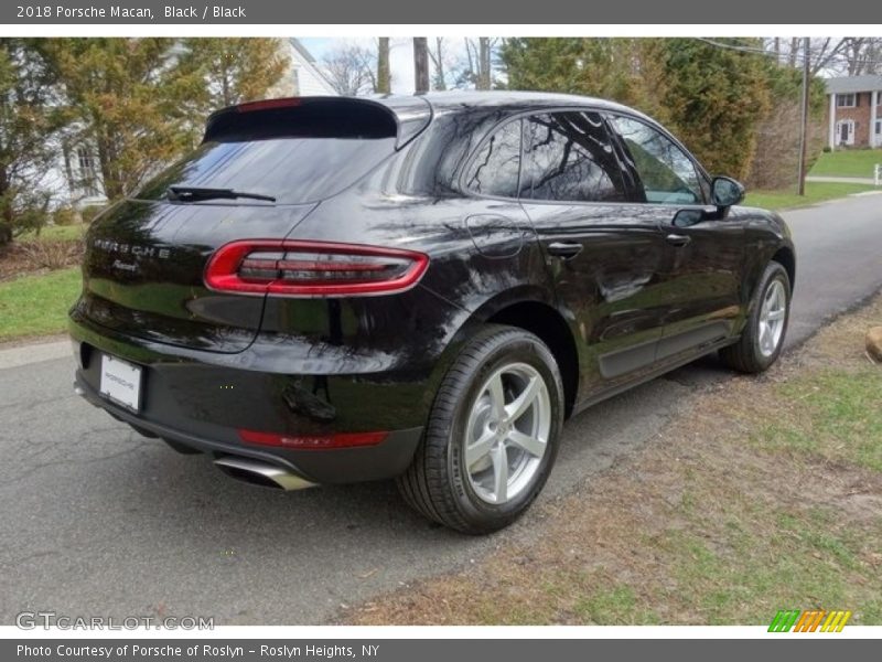 Black / Black 2018 Porsche Macan