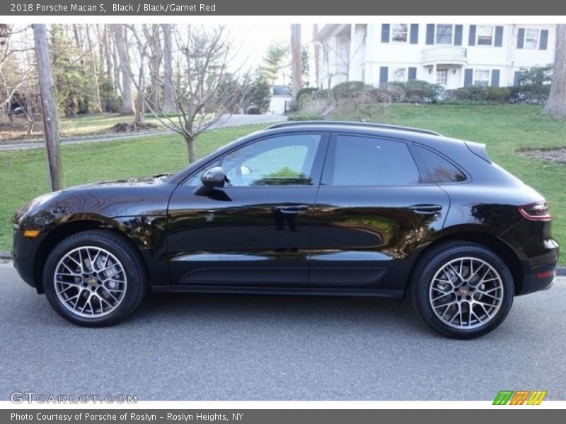 Black / Black/Garnet Red 2018 Porsche Macan S