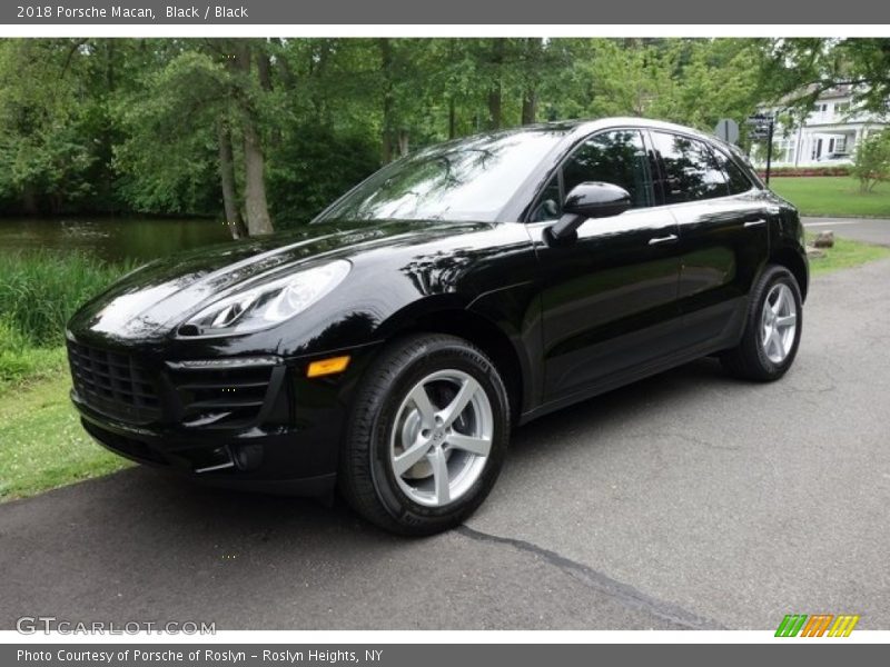 Black / Black 2018 Porsche Macan