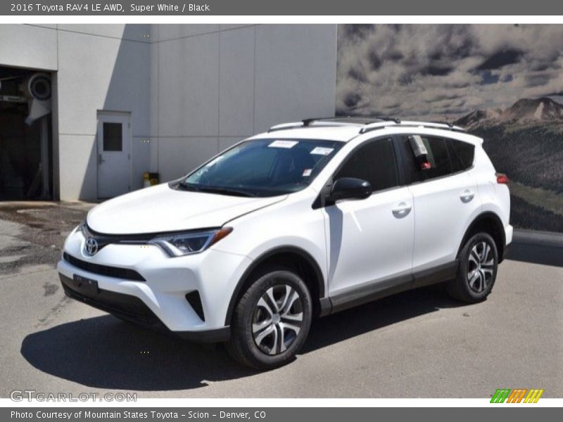 Super White / Black 2016 Toyota RAV4 LE AWD