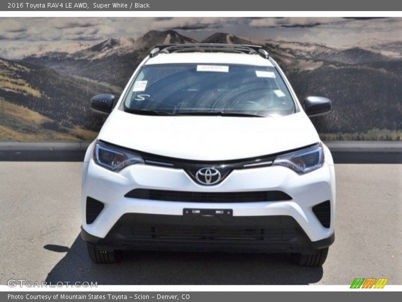 Super White / Black 2016 Toyota RAV4 LE AWD