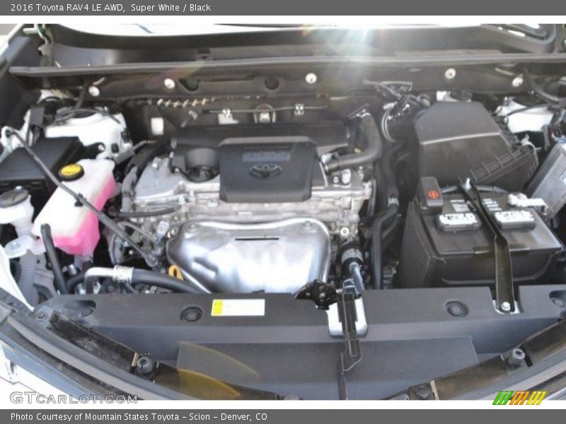 Super White / Black 2016 Toyota RAV4 LE AWD