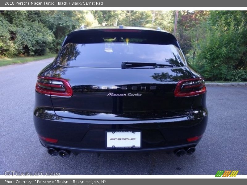 Black / Black/Garnet Red 2018 Porsche Macan Turbo