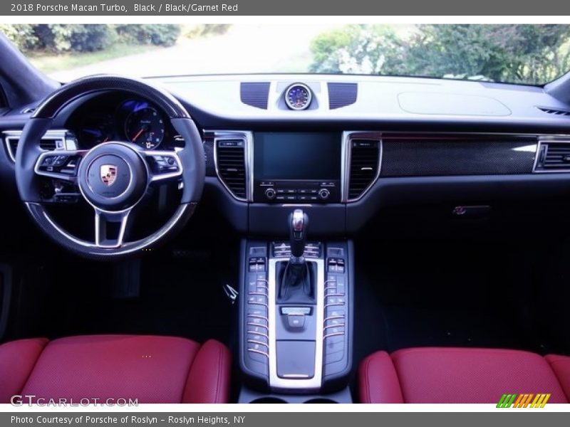 Black / Black/Garnet Red 2018 Porsche Macan Turbo
