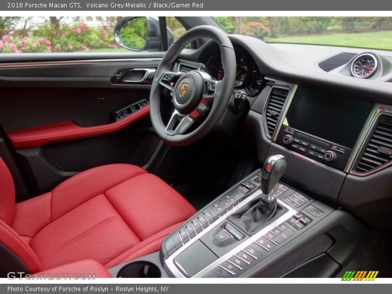 Volcano Grey Metallic / Black/Garnet Red 2018 Porsche Macan GTS