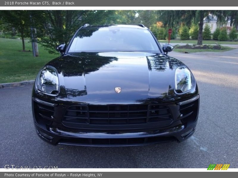 Black / Black 2018 Porsche Macan GTS