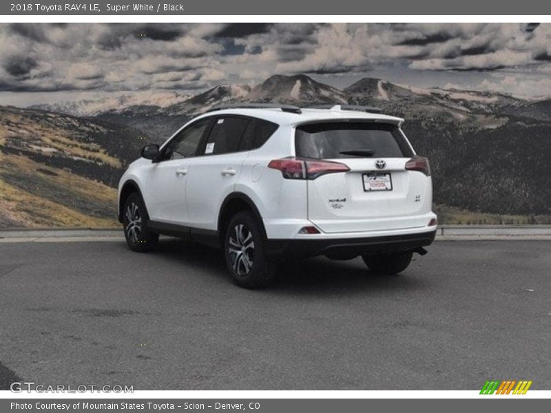 Super White / Black 2018 Toyota RAV4 LE